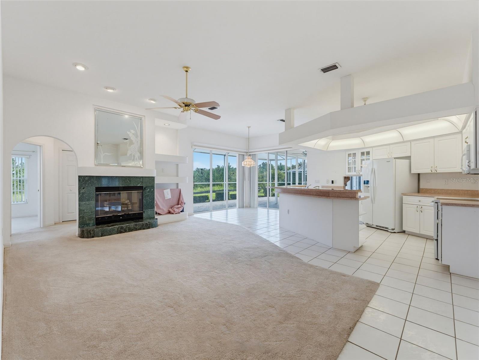8425 DANBURY LN