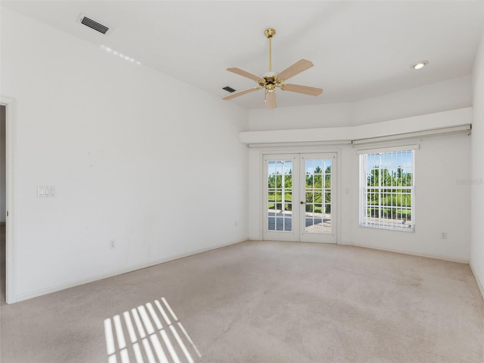 8425 DANBURY LN