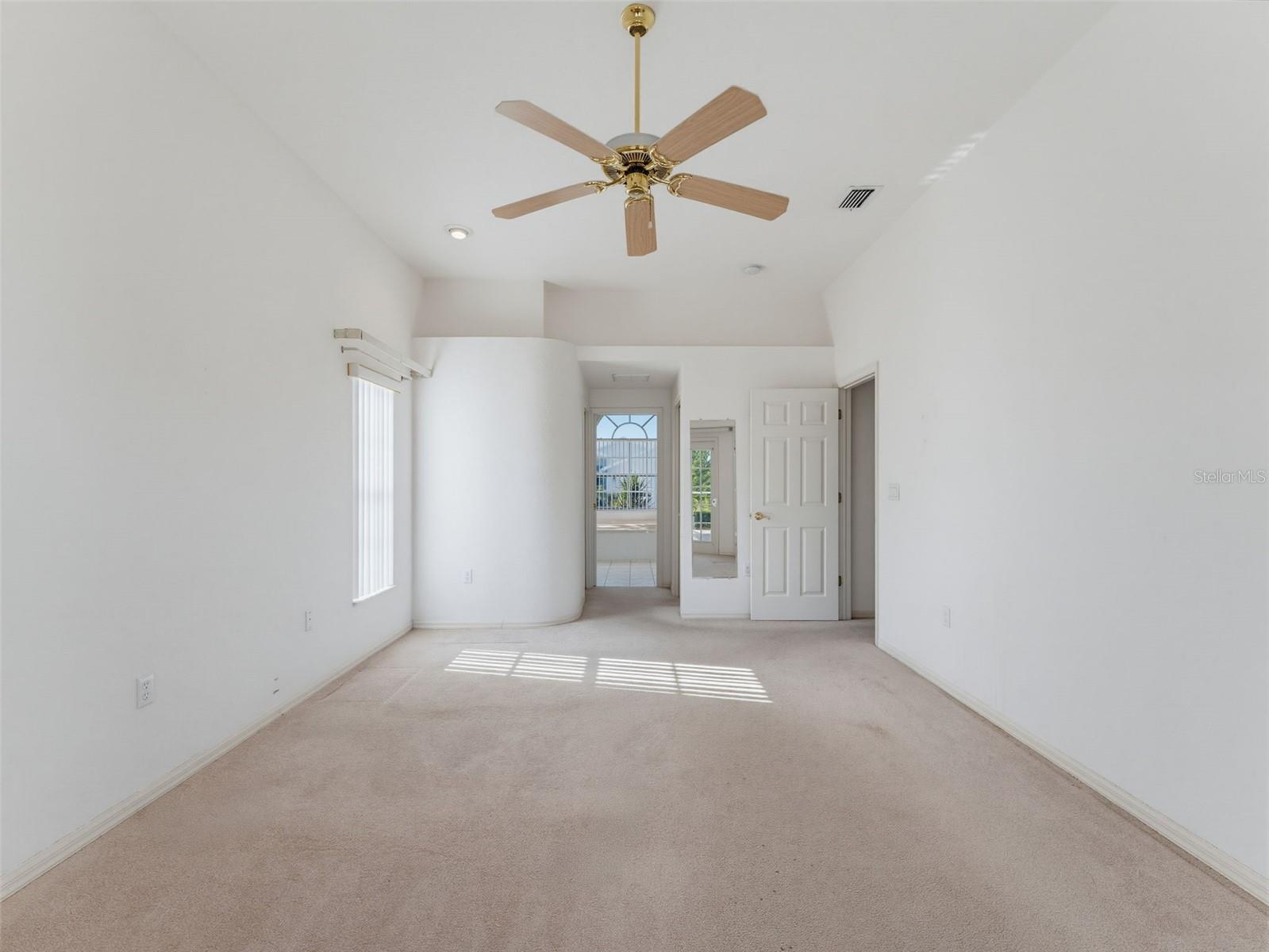 8425 DANBURY LN
