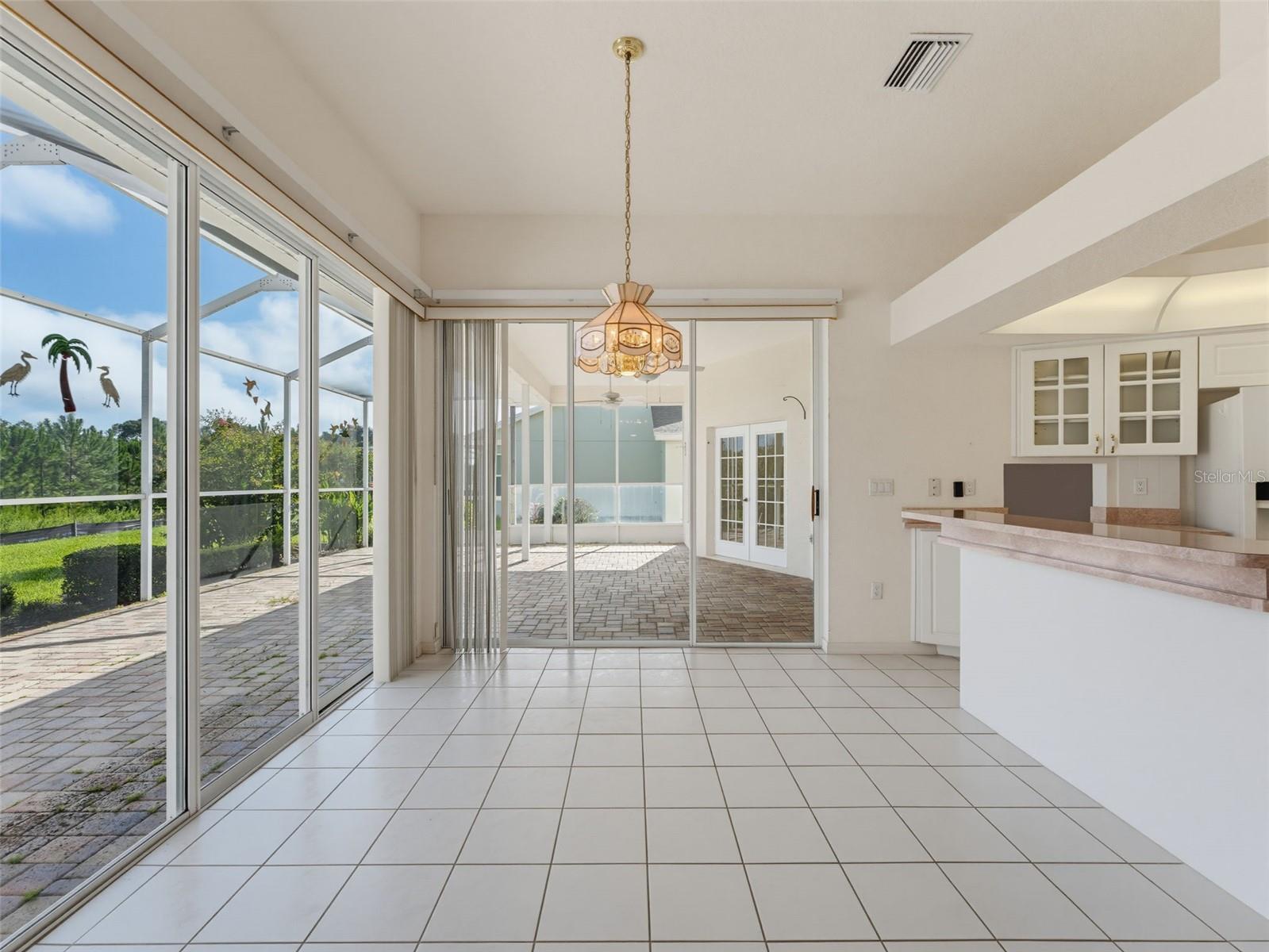8425 DANBURY LN