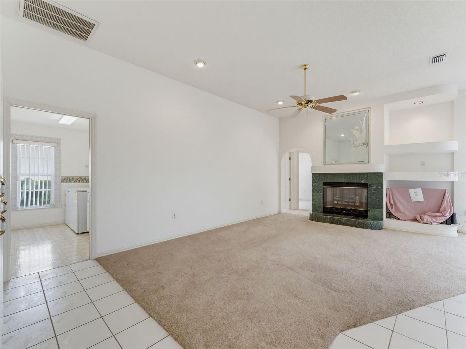 8425 DANBURY LN