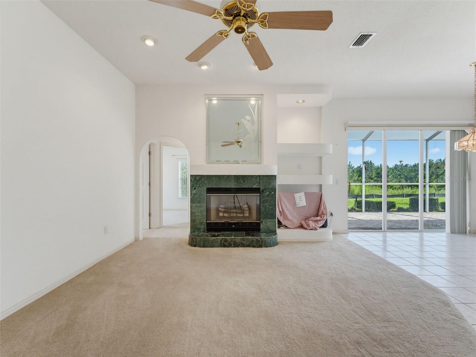 8425 DANBURY LN