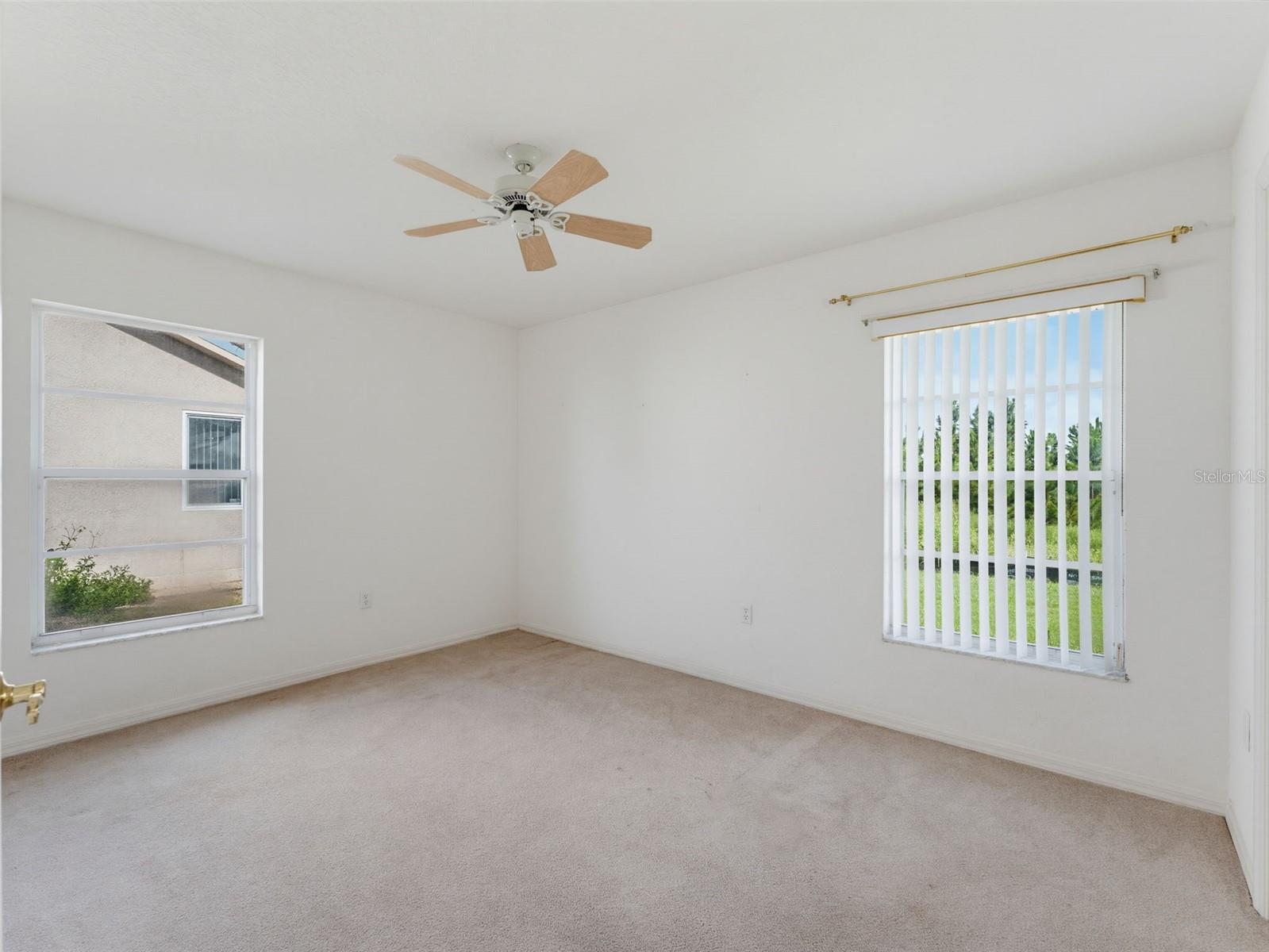 8425 DANBURY LN