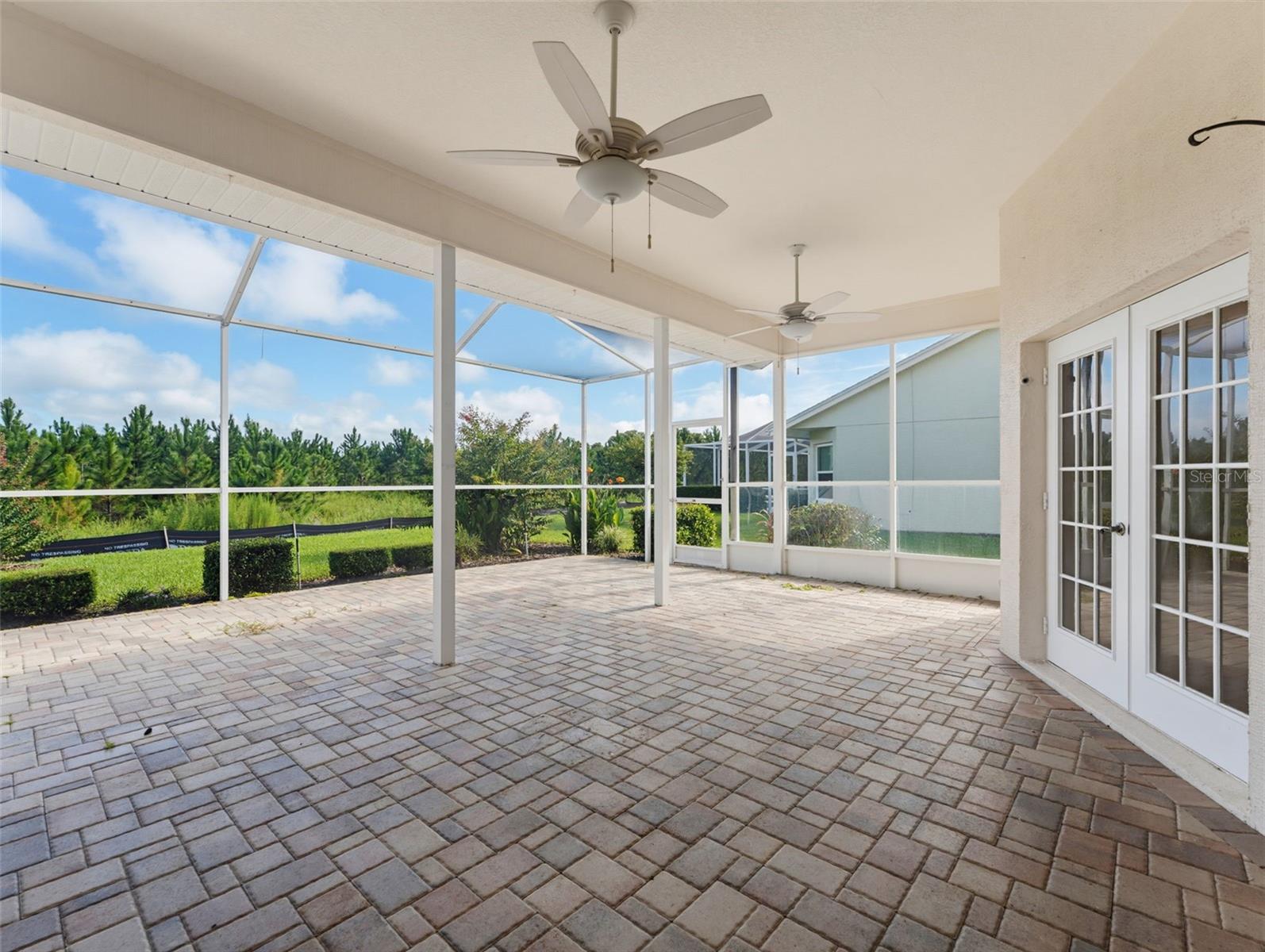 8425 DANBURY LN