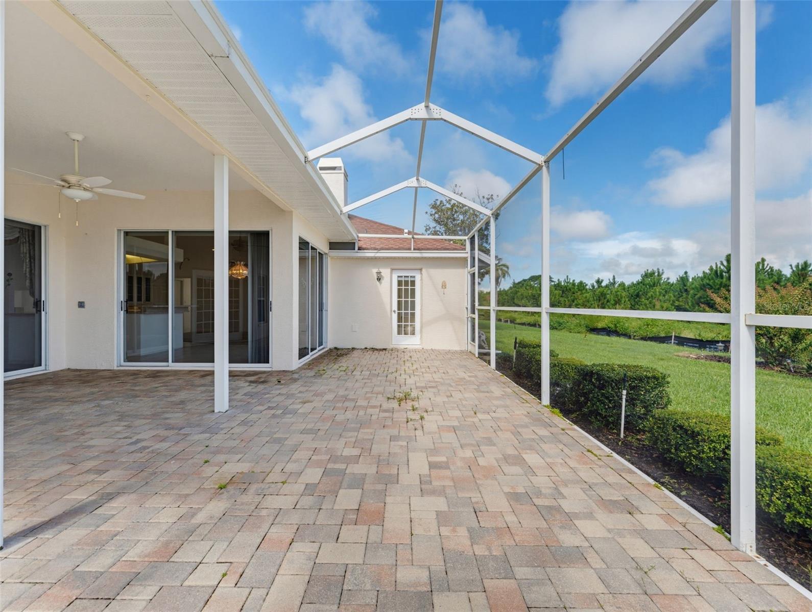 8425 DANBURY LN