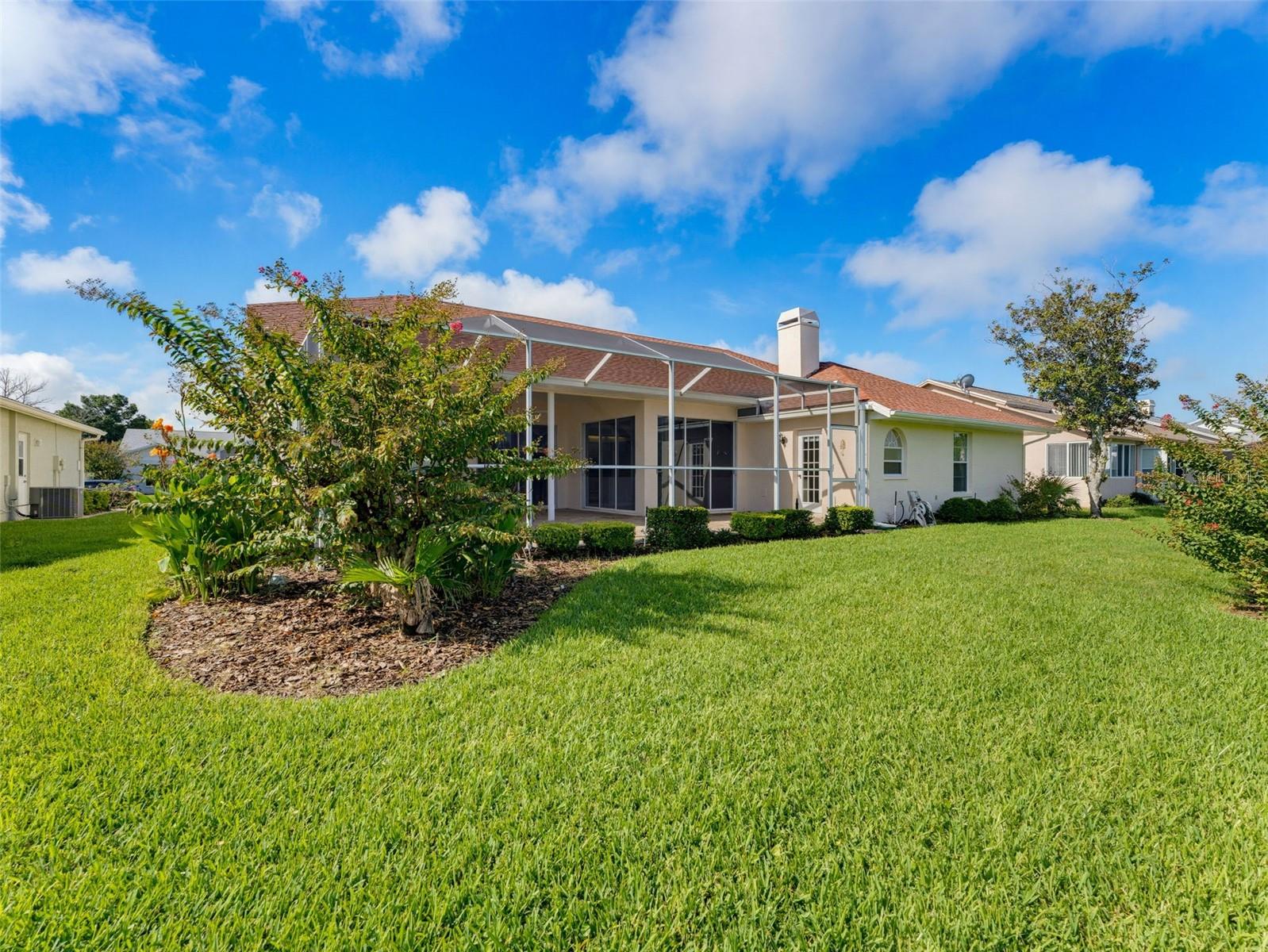 8425 DANBURY LN