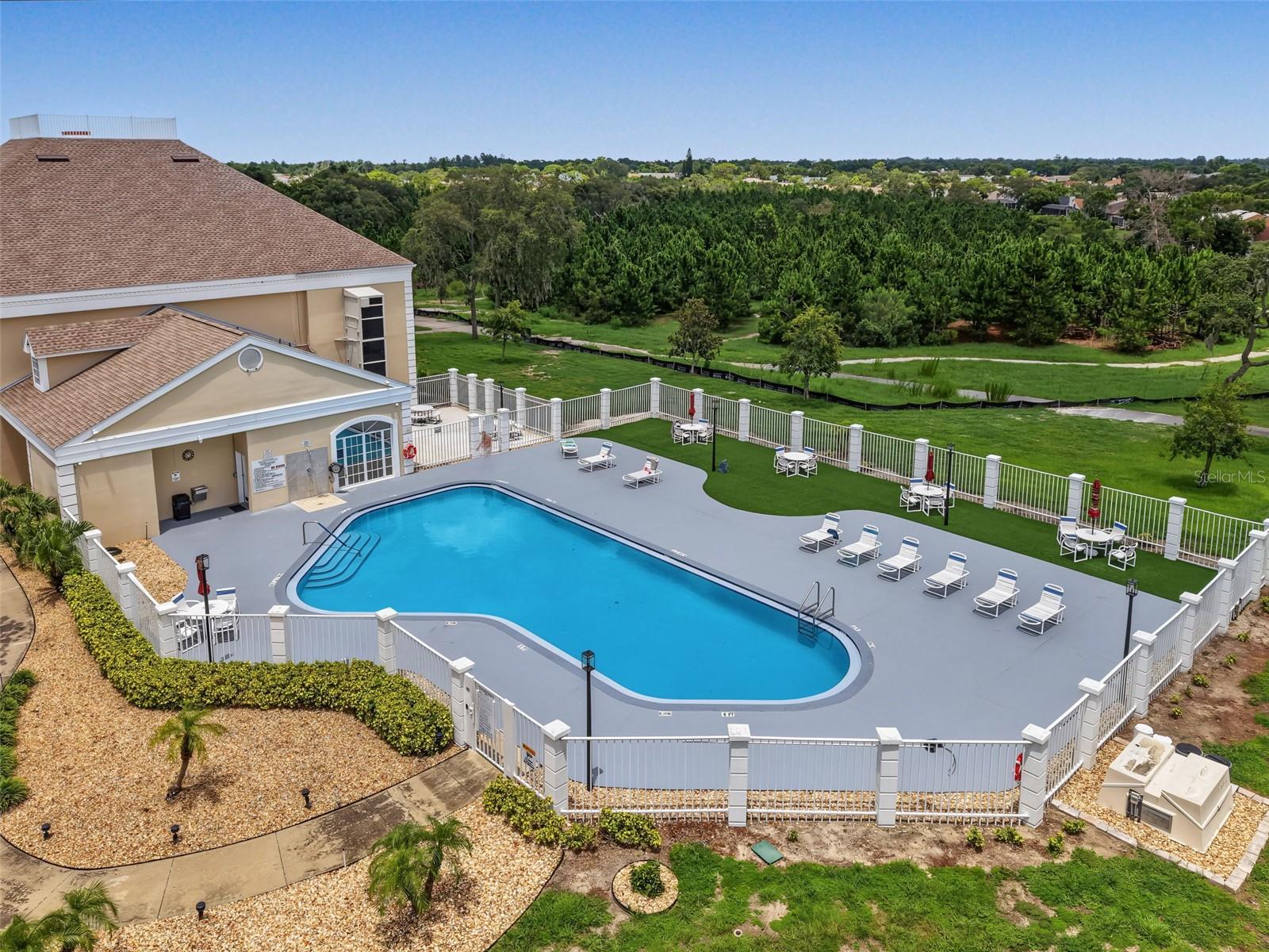 8425 DANBURY LN
