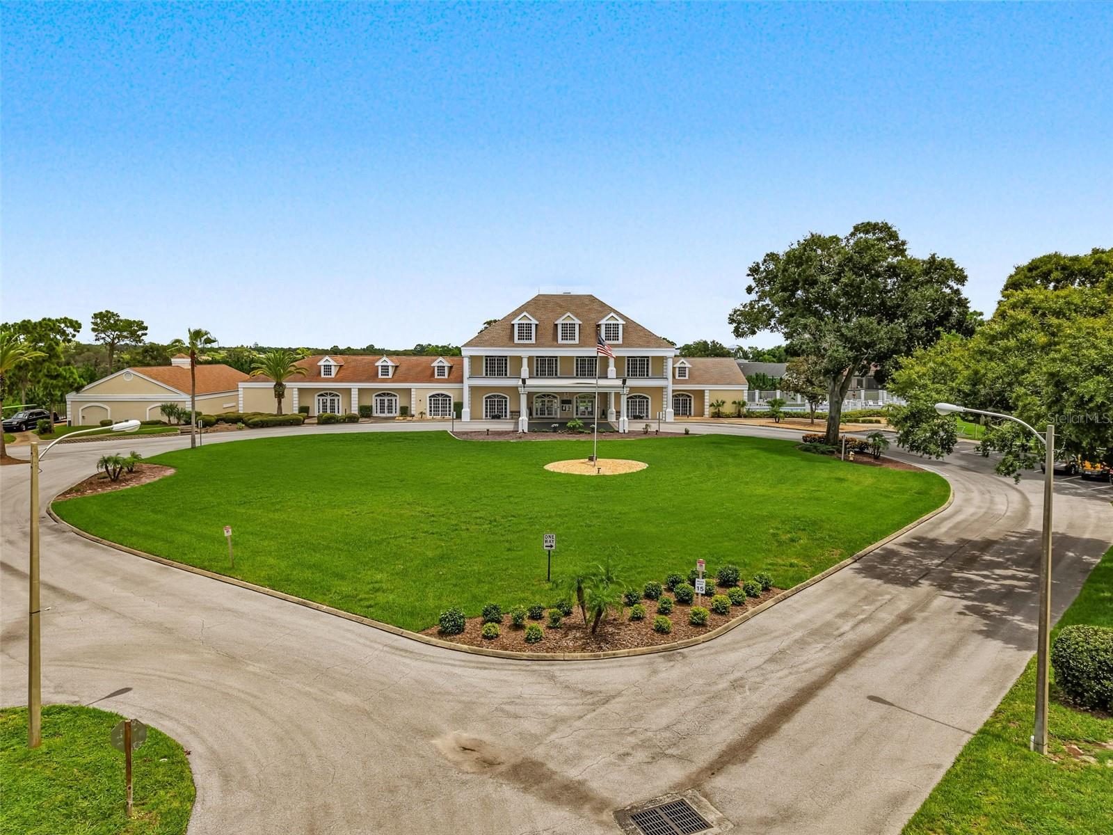 8425 DANBURY LN