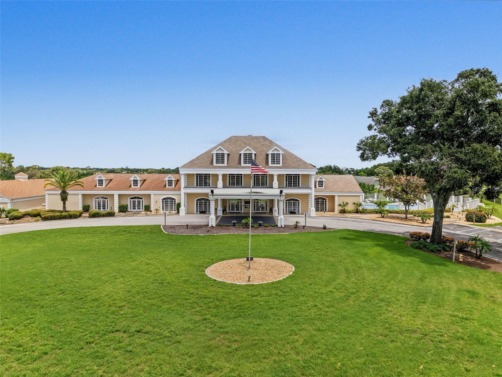 8425 DANBURY LN