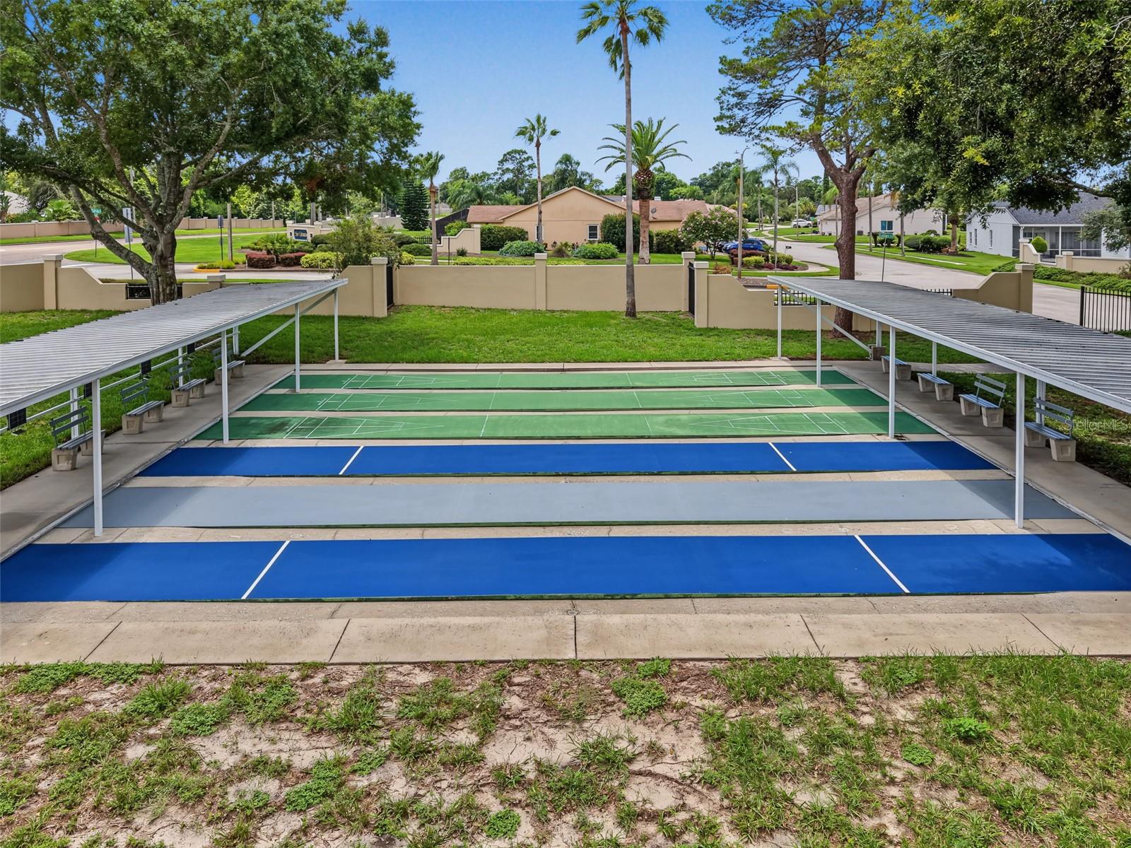 8425 DANBURY LN