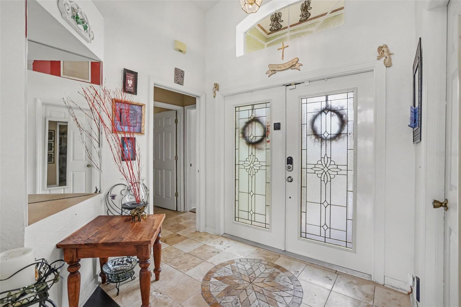 1102 VINETREE DR