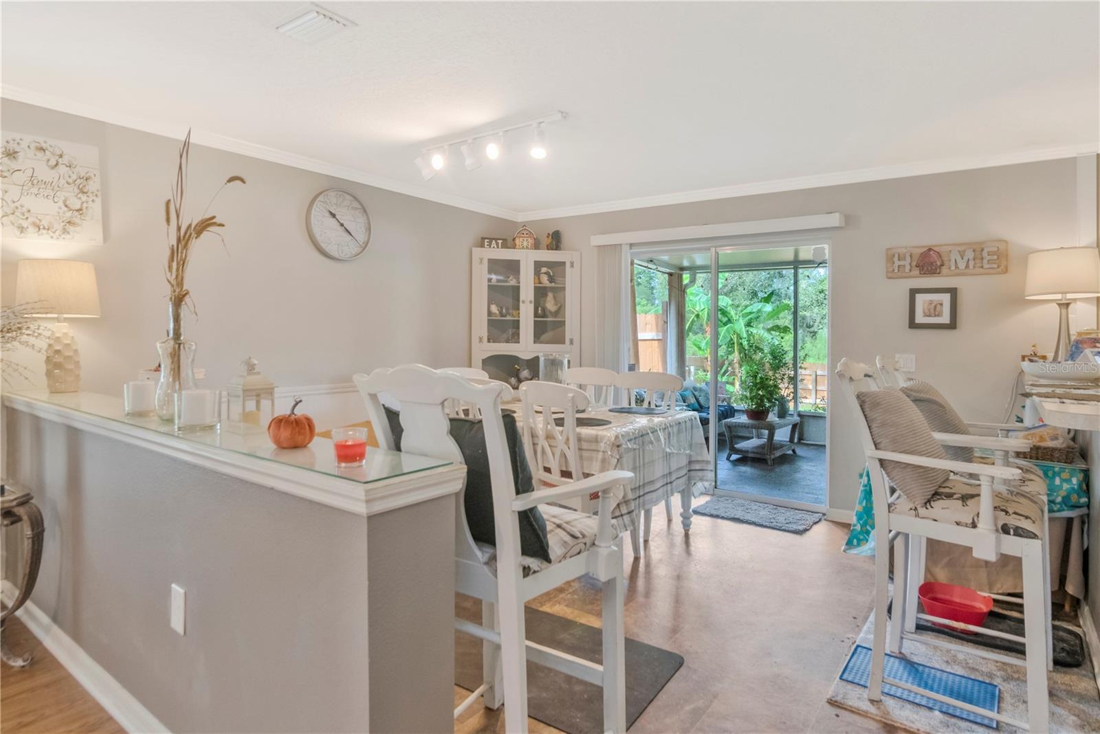 19604 TIMBERBLUFF DR
