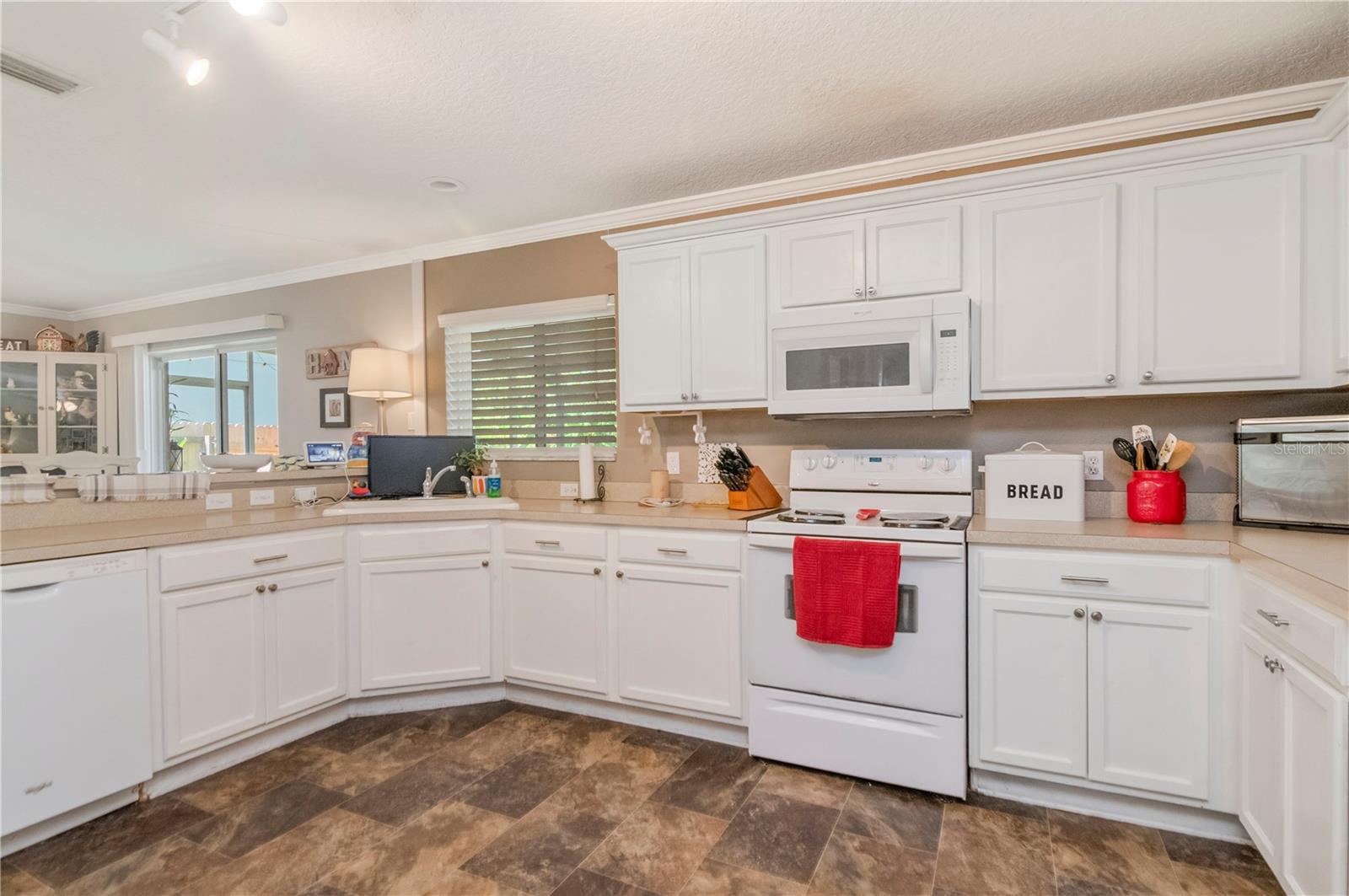 19604 TIMBERBLUFF DR