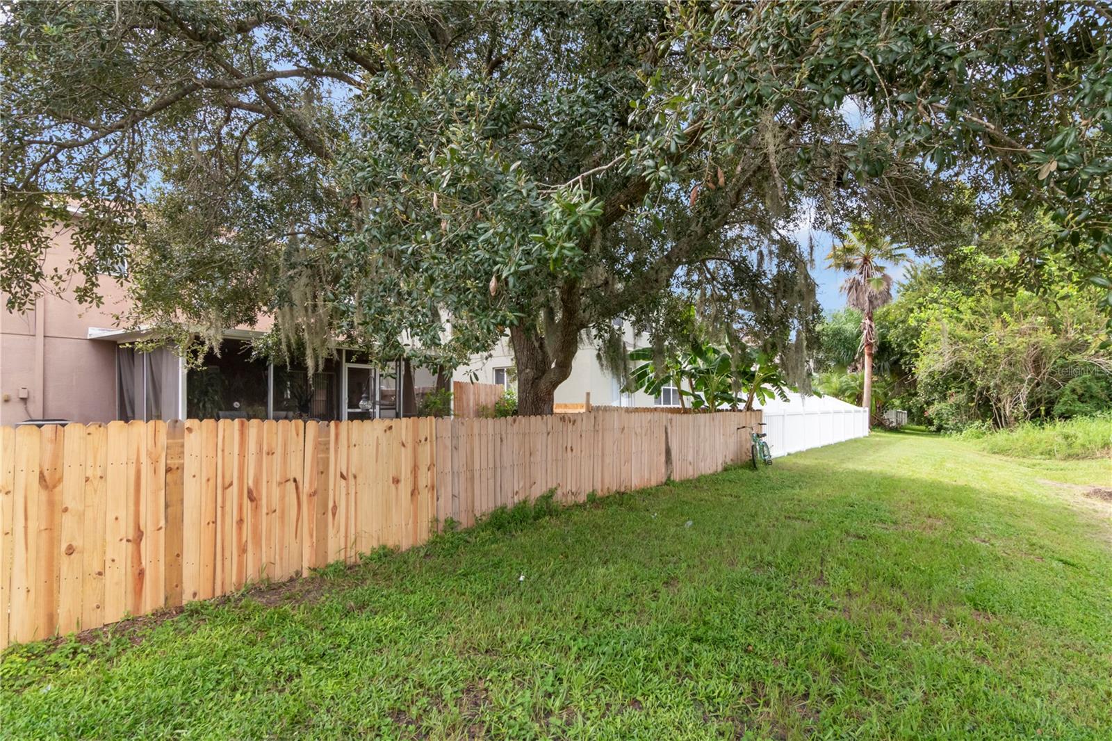 19604 TIMBERBLUFF DR