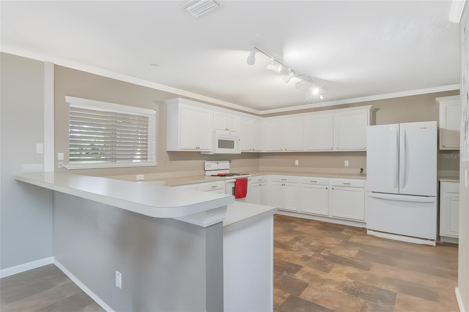 19604 TIMBERBLUFF DR
