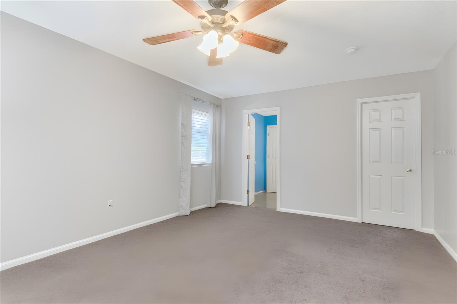 19604 TIMBERBLUFF DR