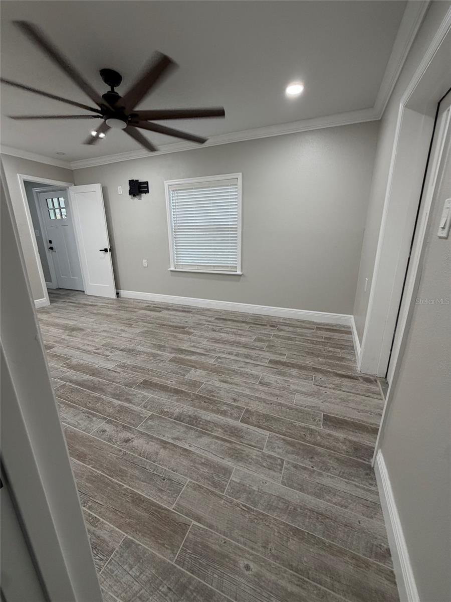8715 DRIFTWOOD DR