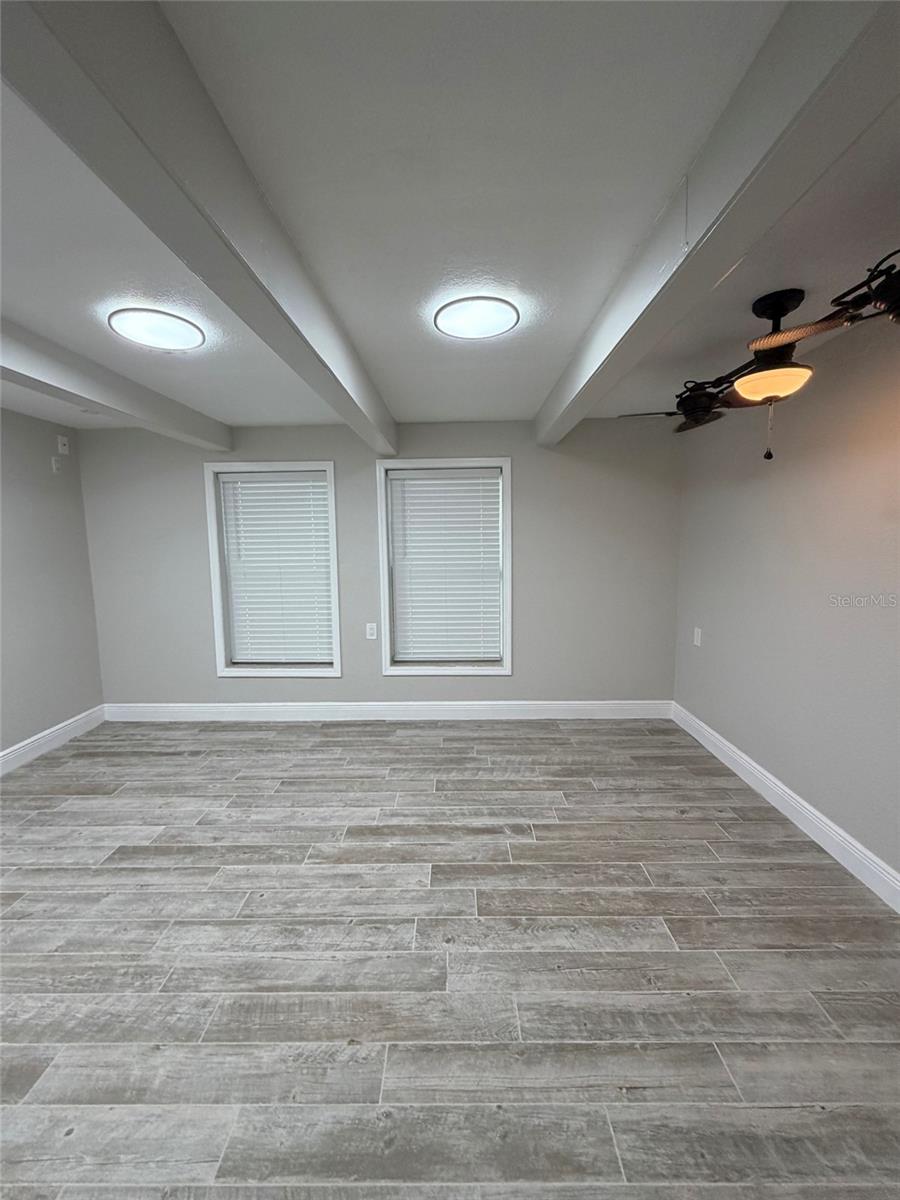 8715 DRIFTWOOD DR