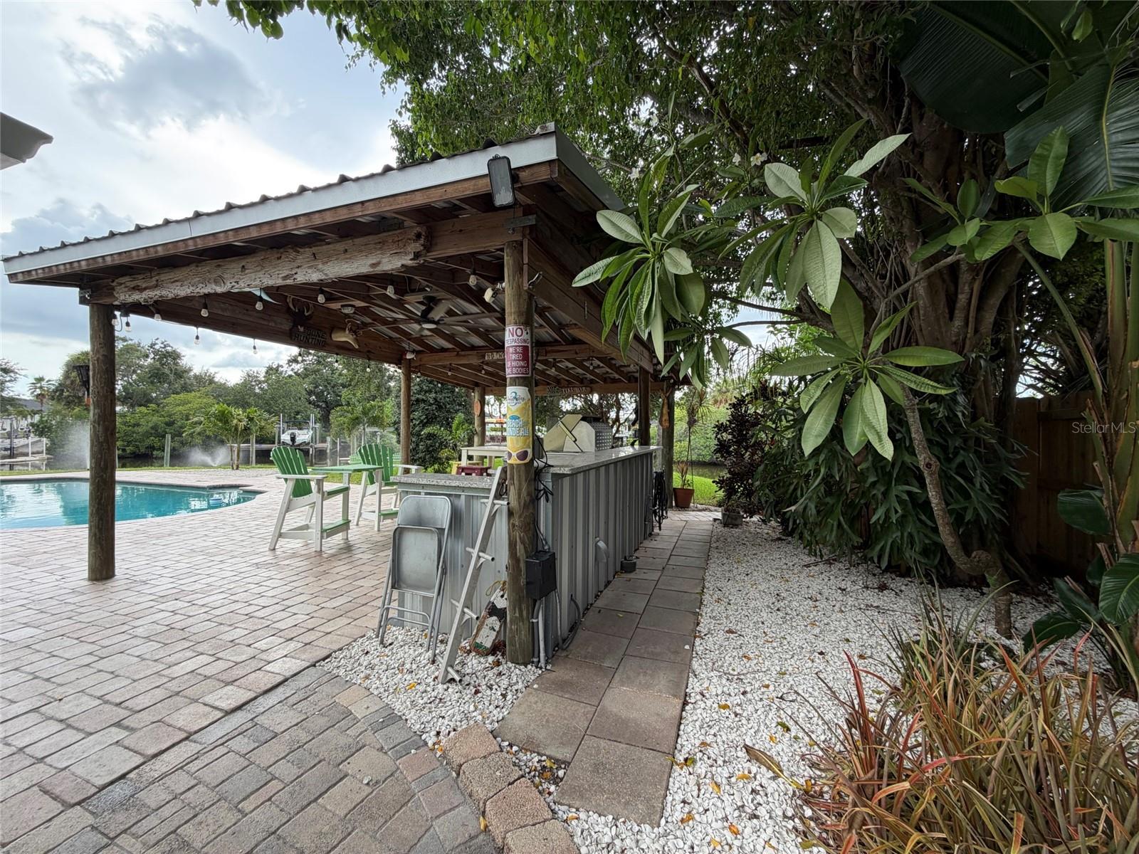 8715 DRIFTWOOD DR