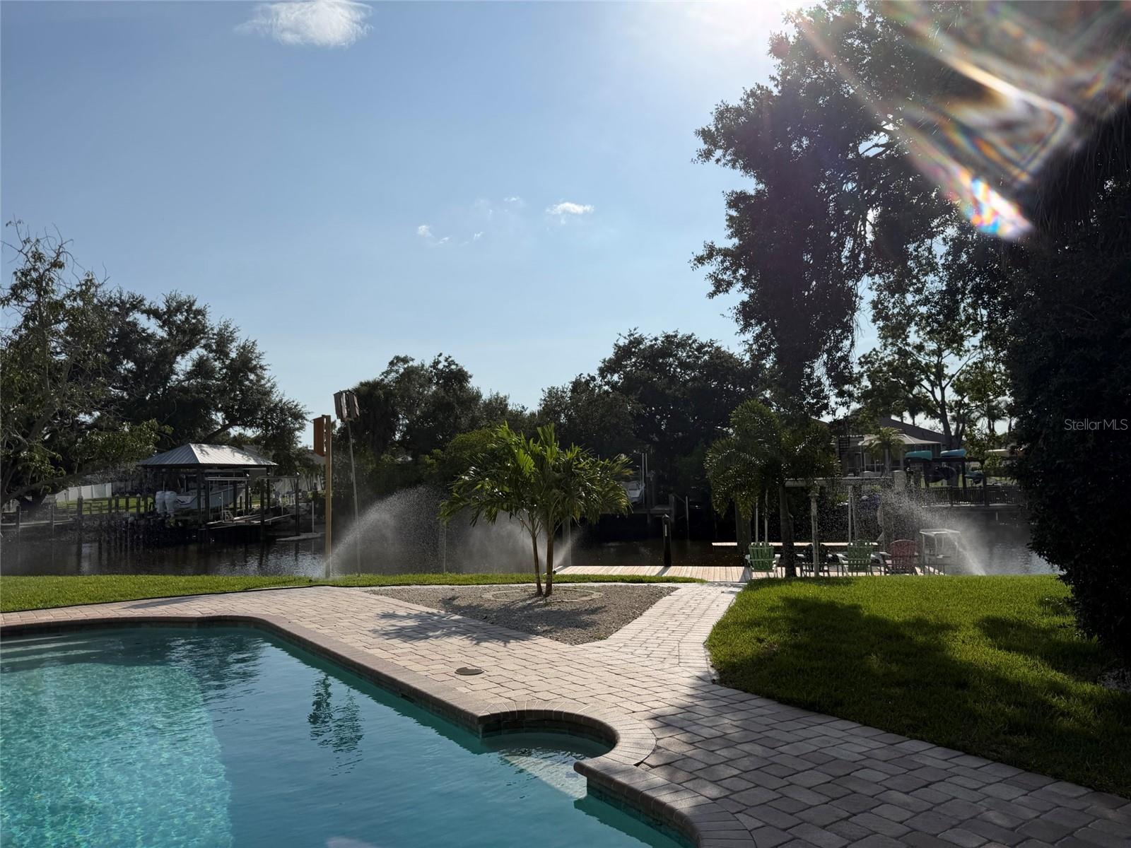 8715 DRIFTWOOD DR