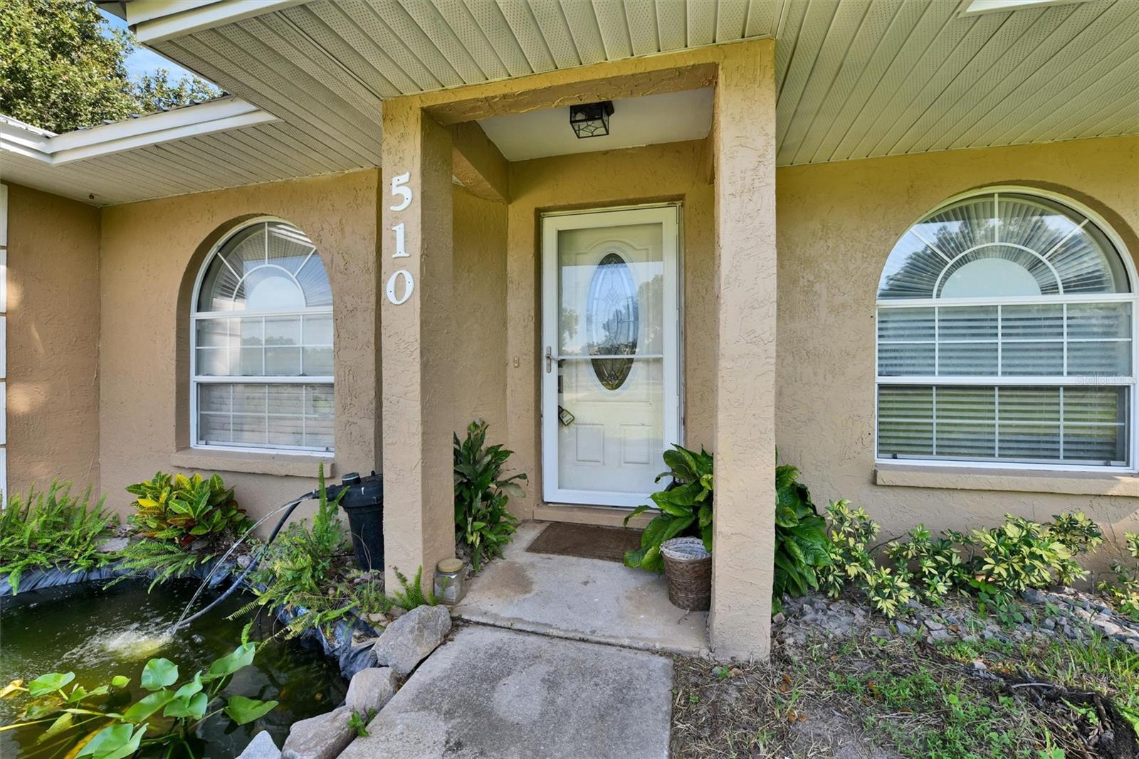 510 CLOVERLEAF DR