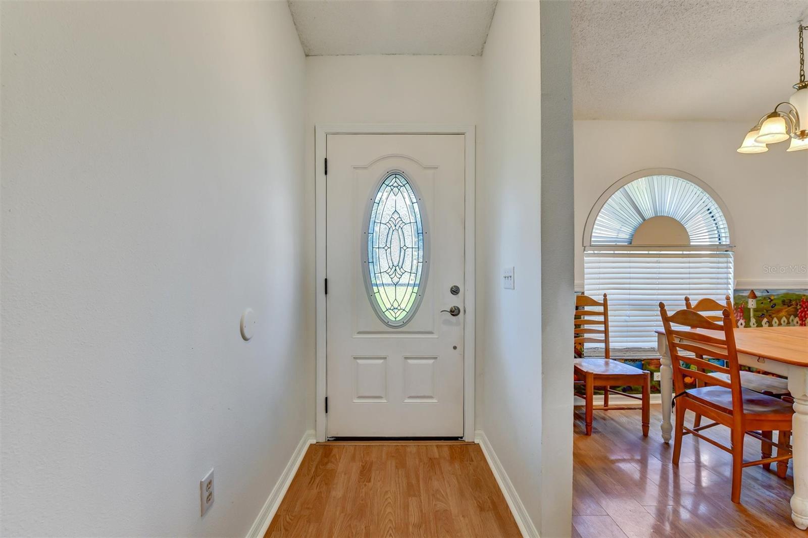 510 CLOVERLEAF DR