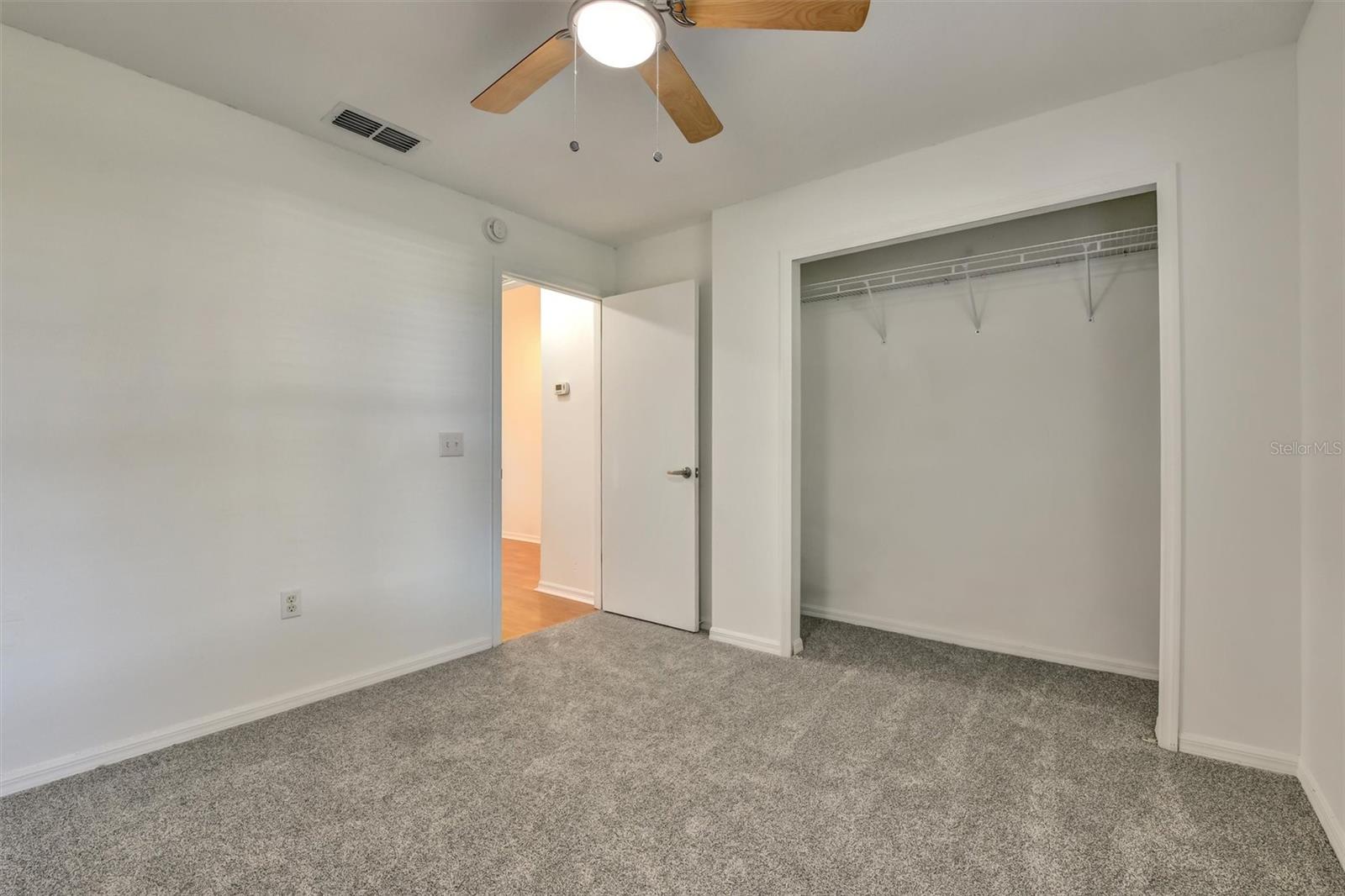 510 CLOVERLEAF DR