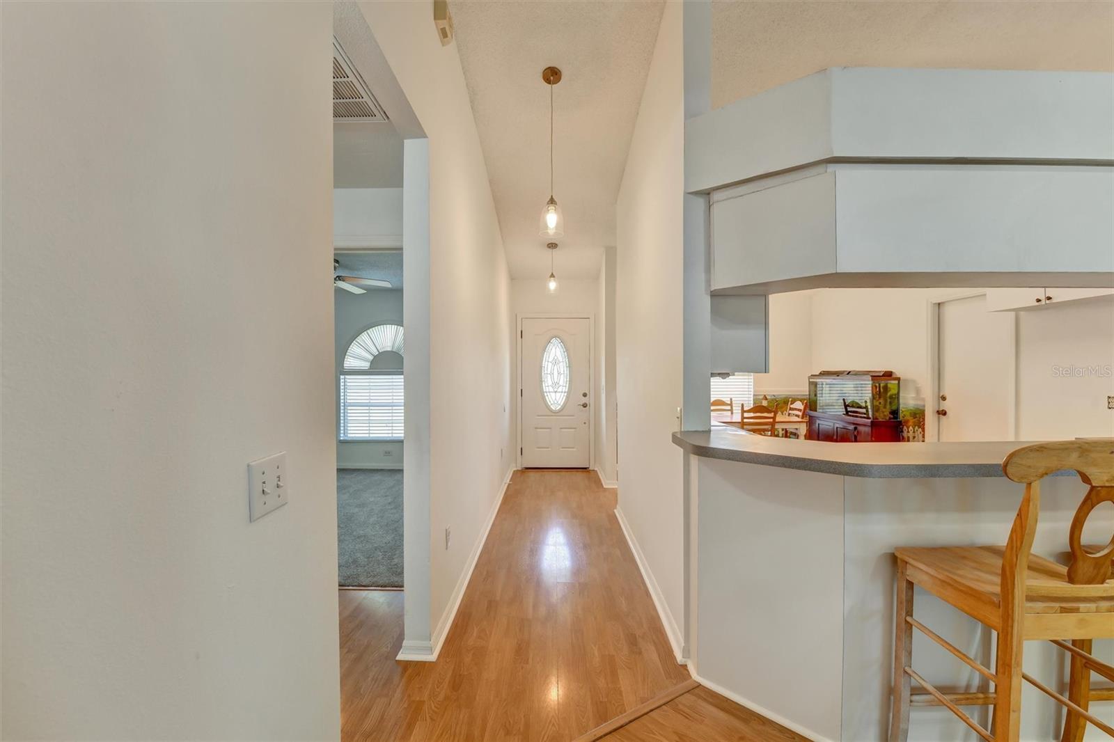 510 CLOVERLEAF DR