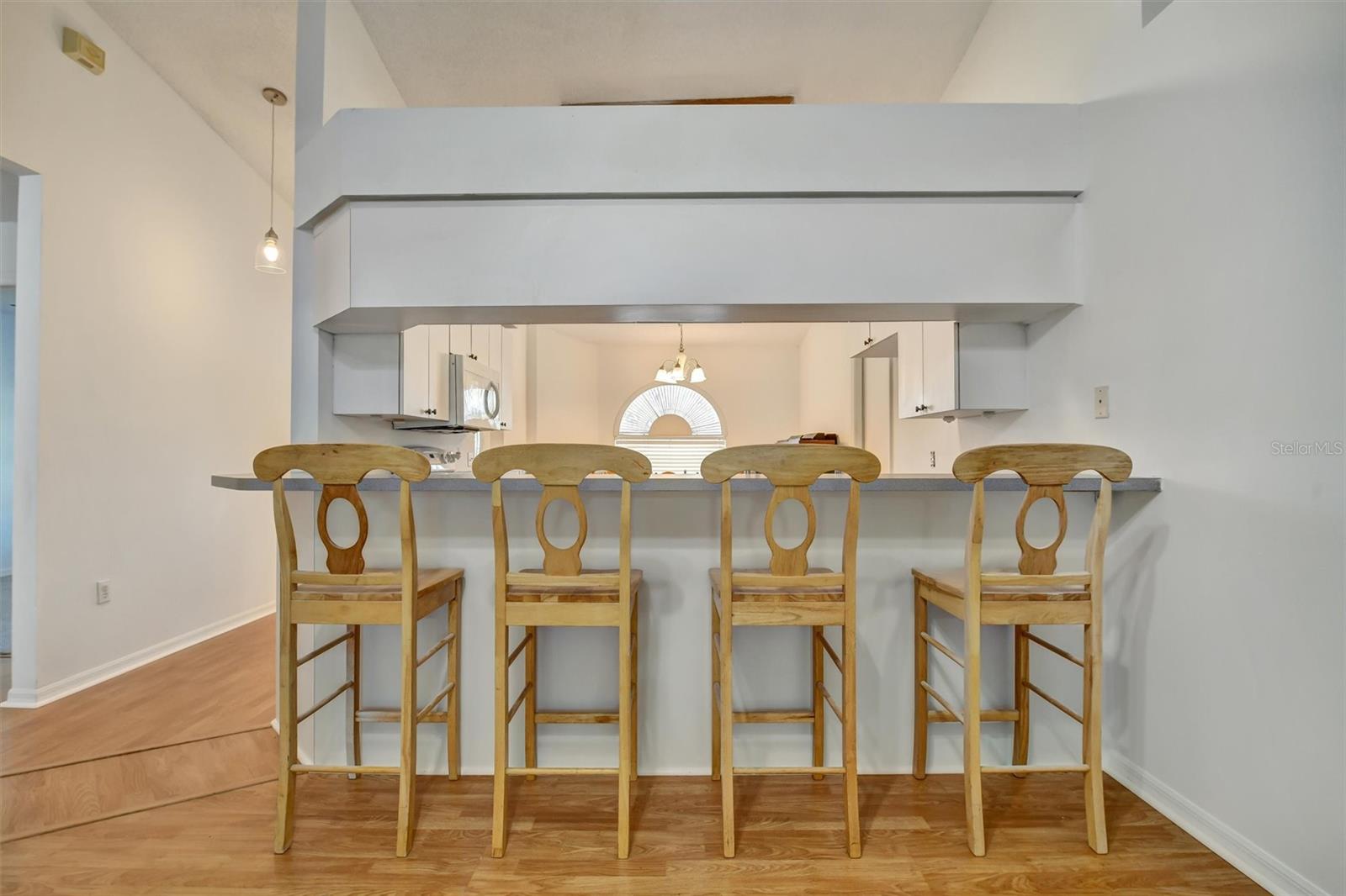 510 CLOVERLEAF DR
