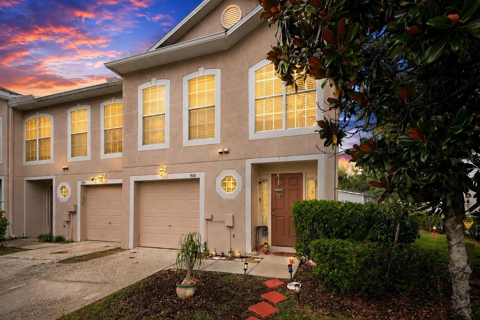 9848 Ashburn Lake Dr, Tampa