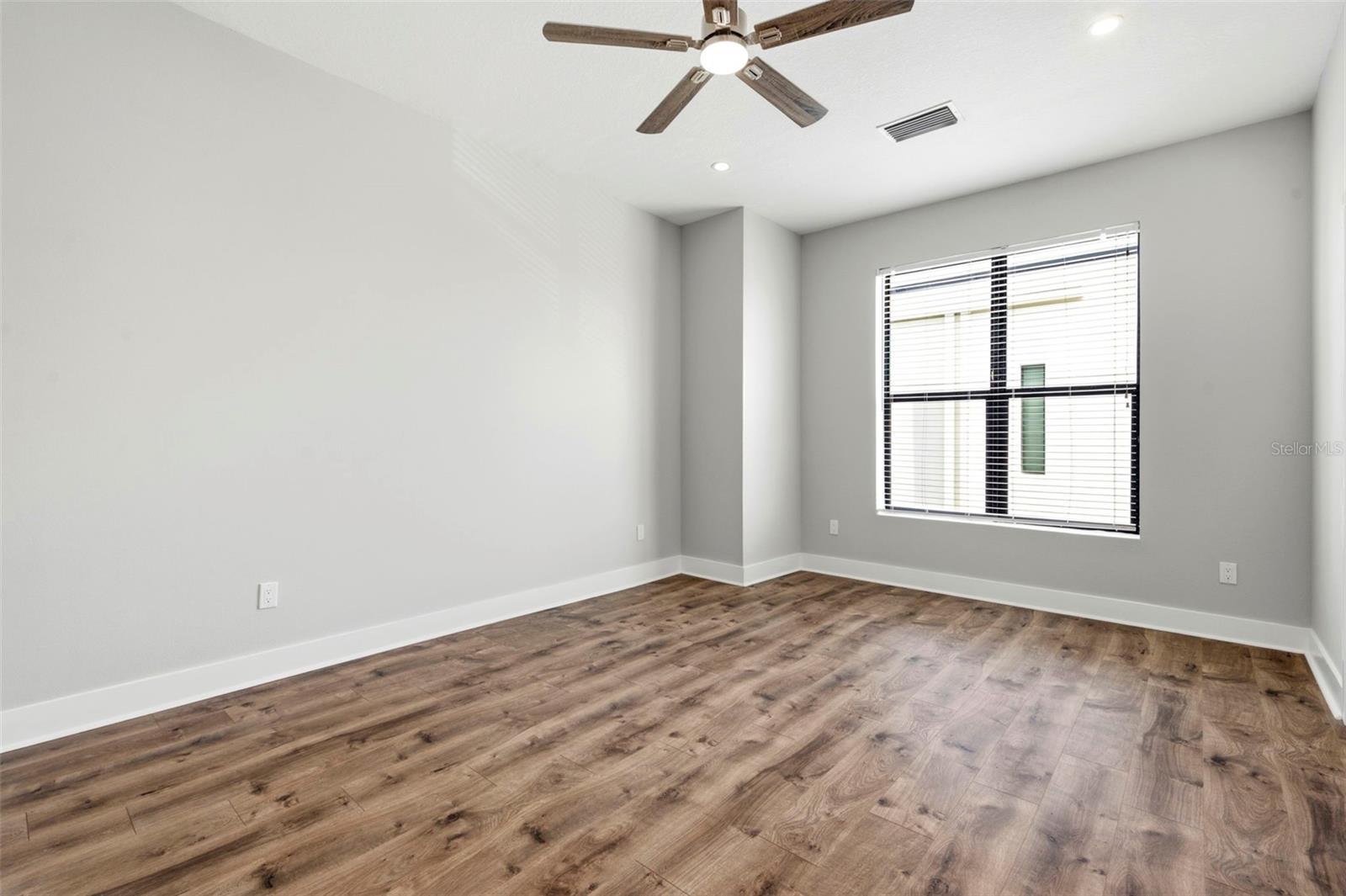 4810 W MCELROY AVE #7