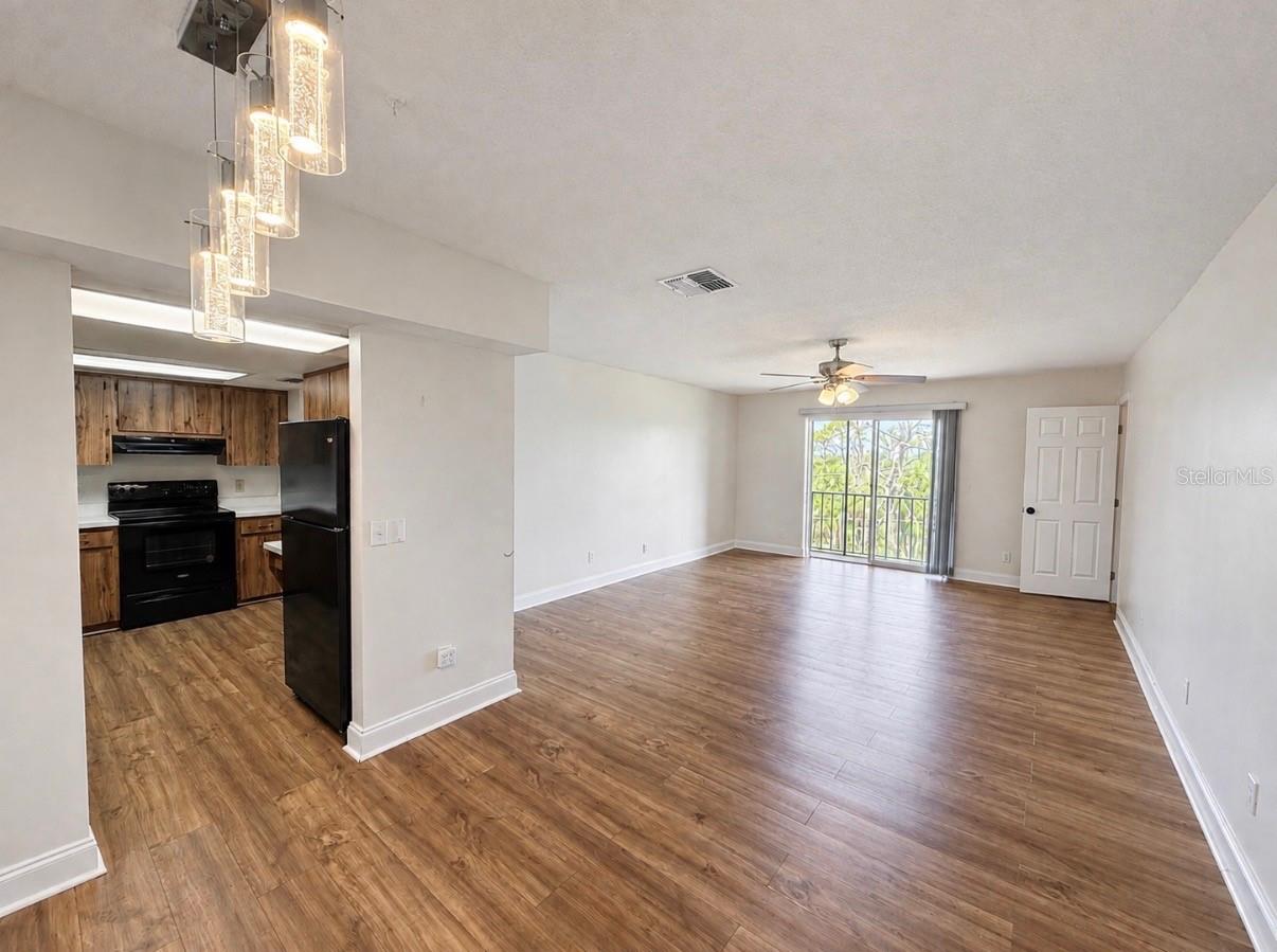 5541 BAY BLVD #550