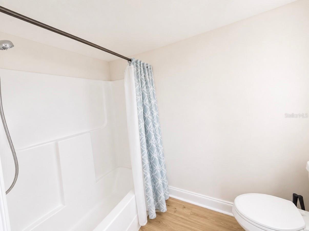 5541 BAY BLVD #550