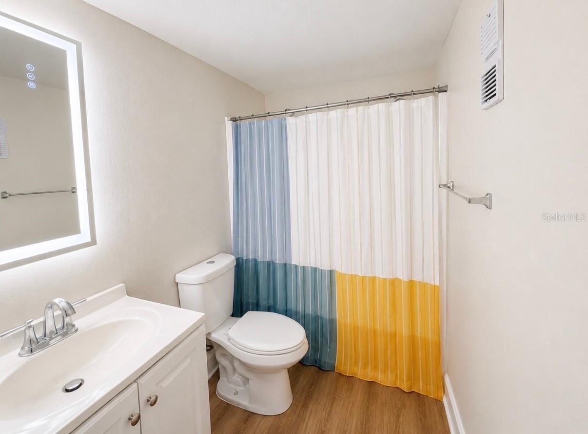 5541 BAY BLVD #550