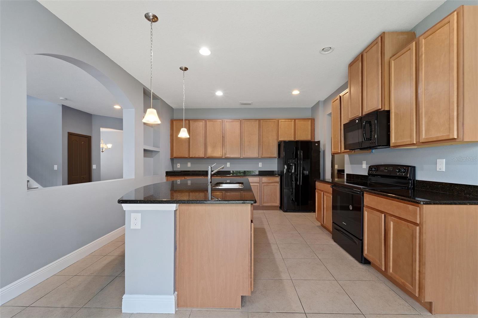 11006 TAHITI ISLE LN