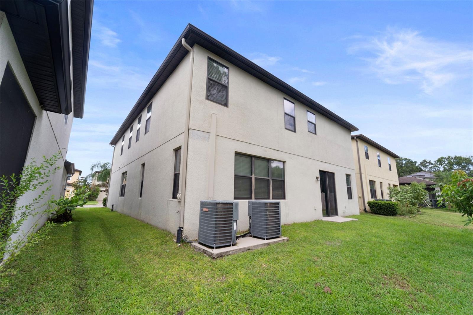 11006 TAHITI ISLE LN