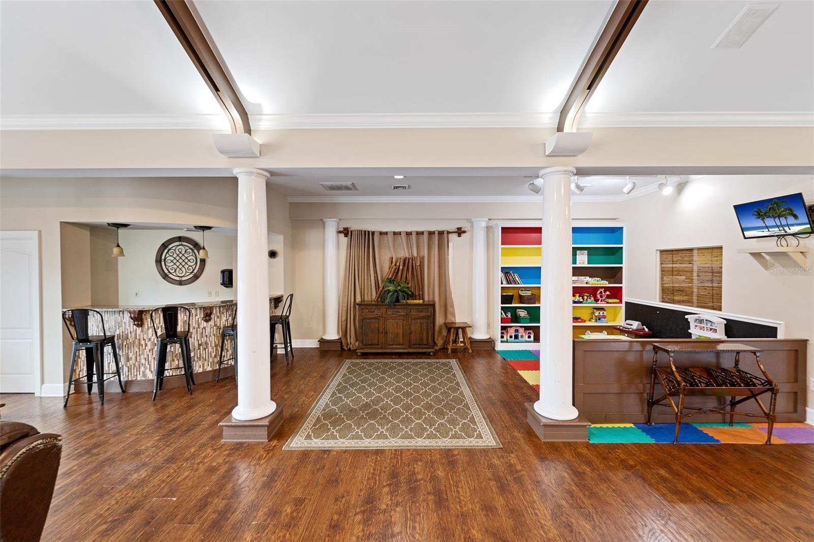 11006 TAHITI ISLE LN