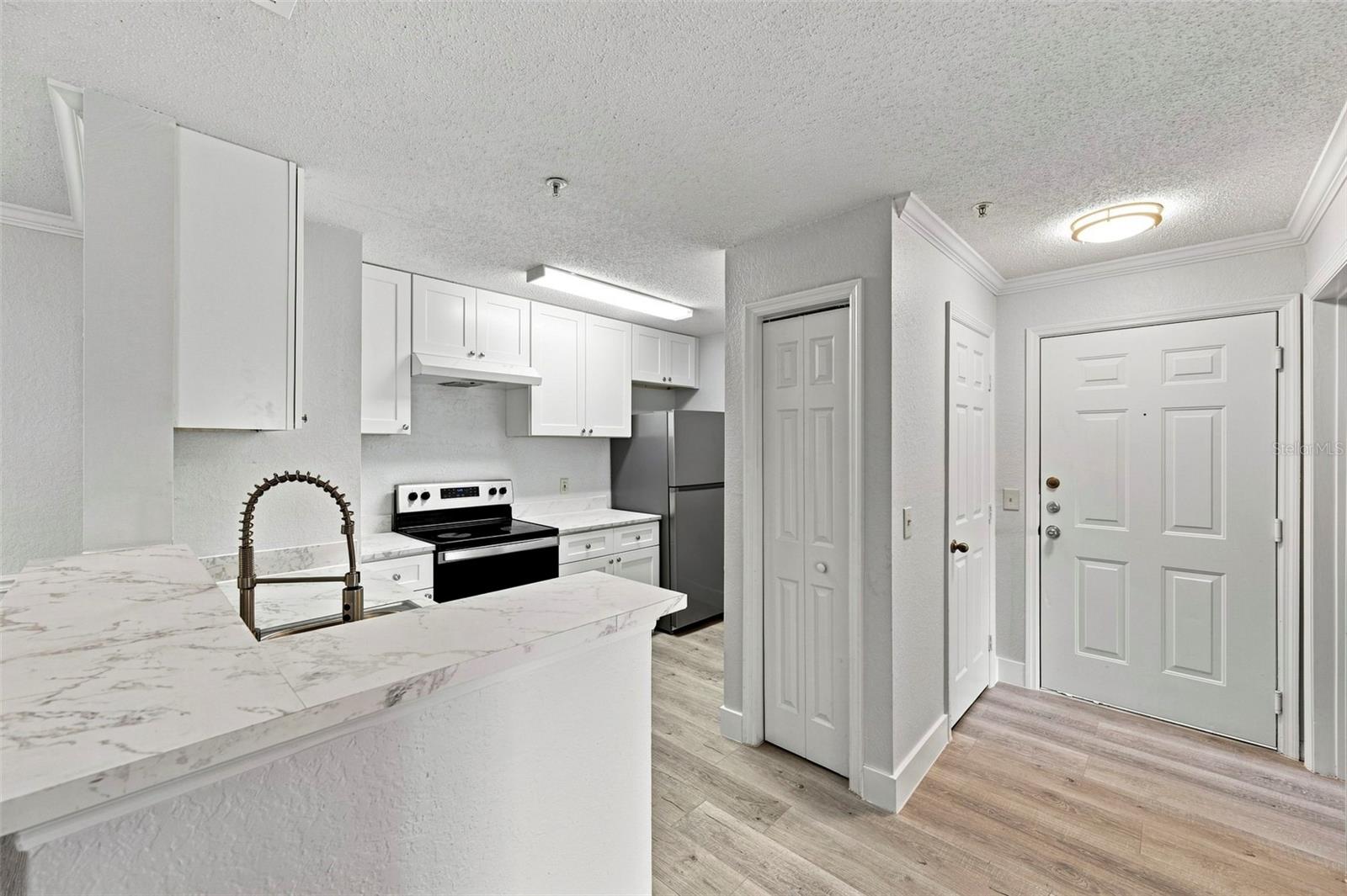 18001 RICHMOND PLACE DR #136