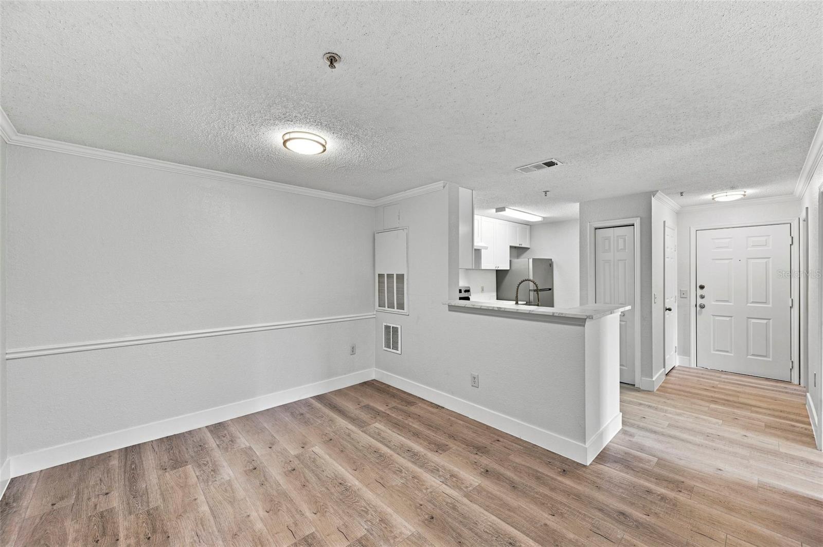 18001 RICHMOND PLACE DR #136