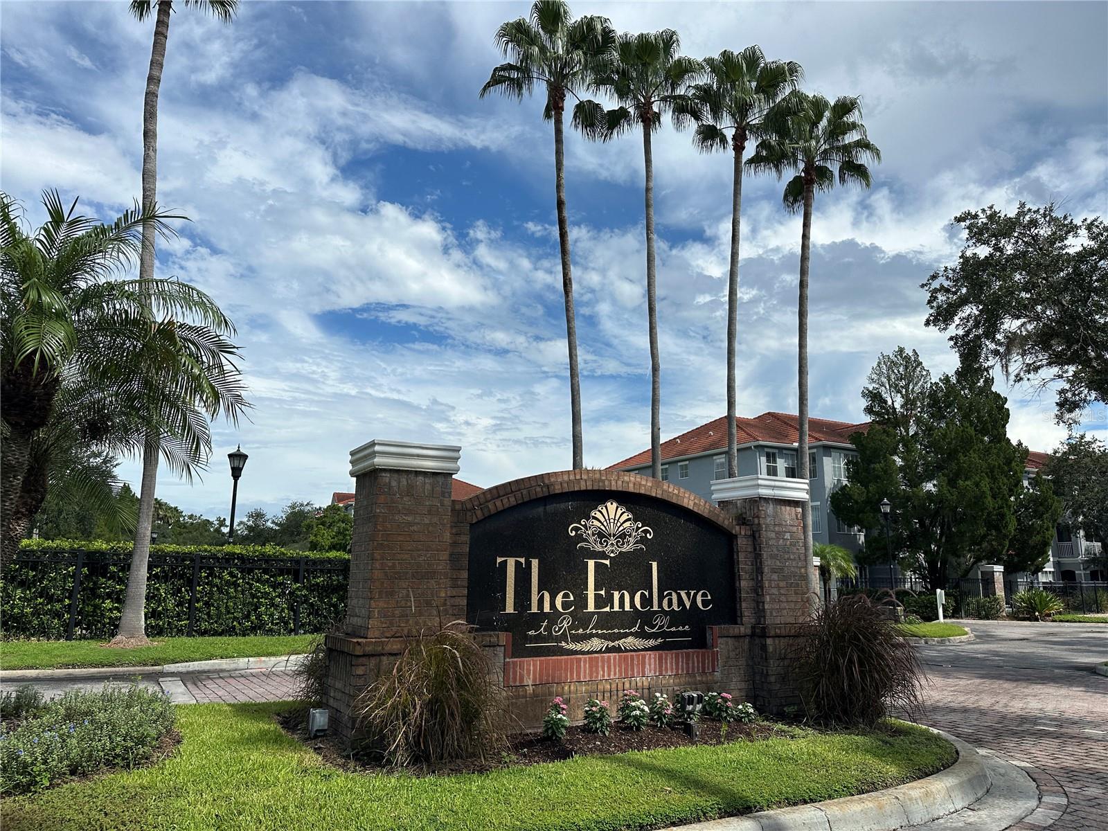 18001 RICHMOND PLACE DR #136