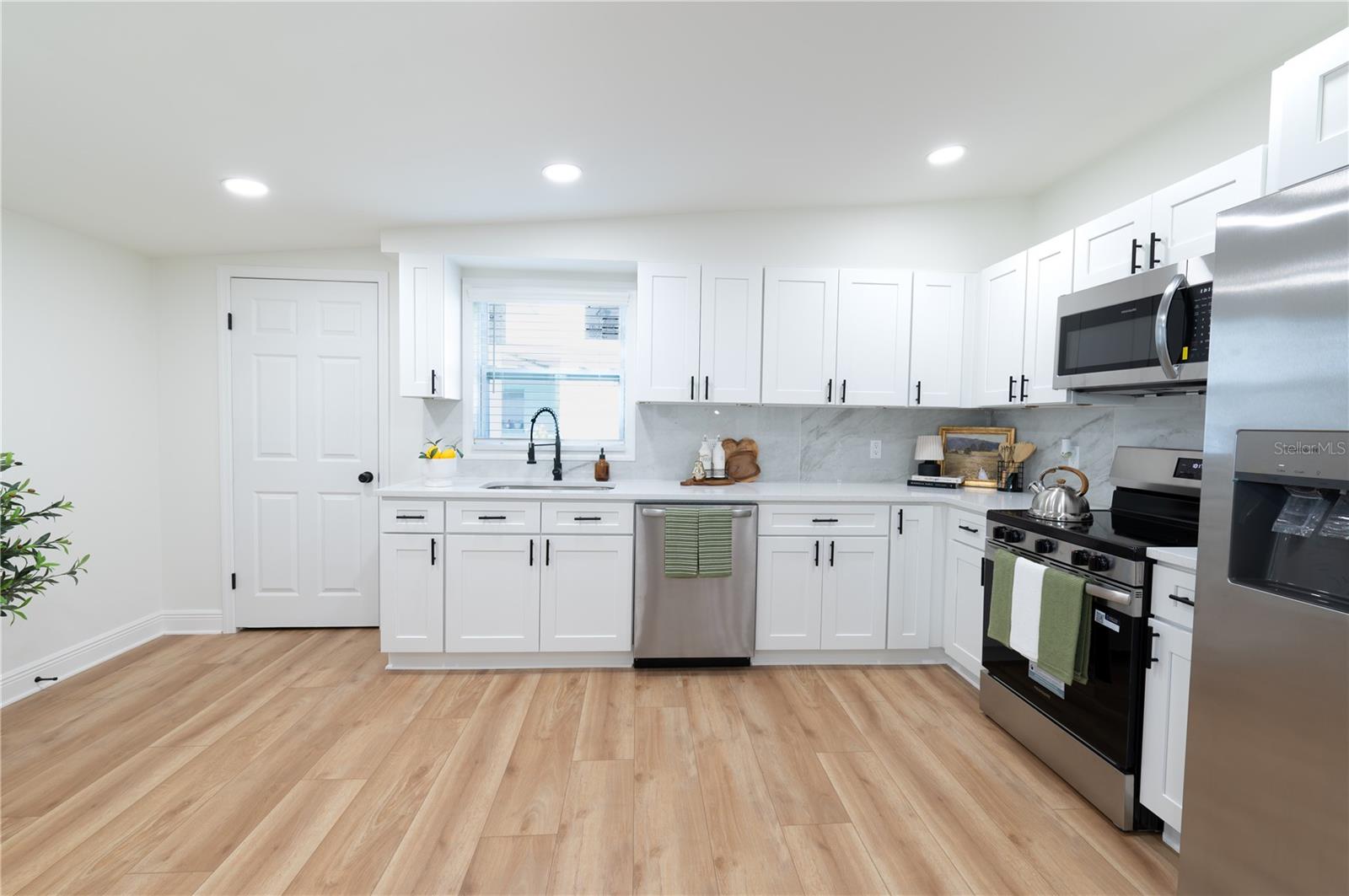 1503 LANCELOT LOOP