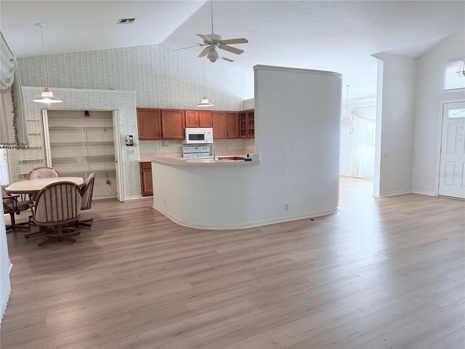 13928 TENNYSON DR