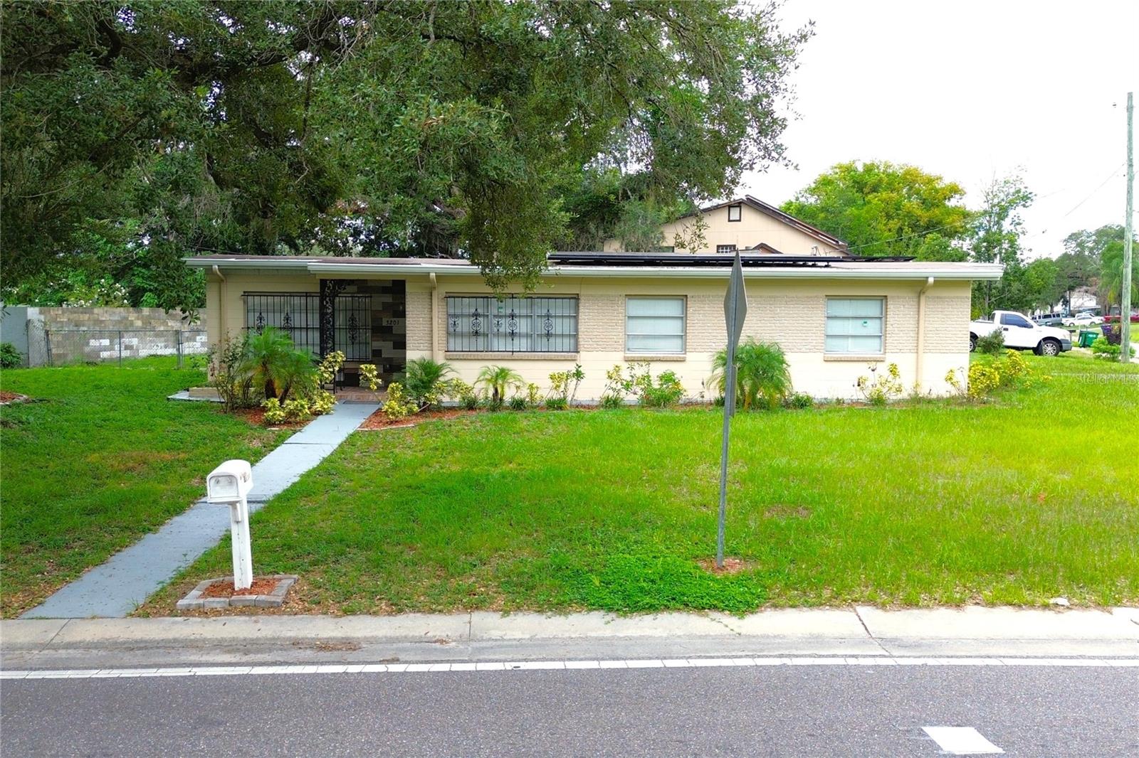 3201 RIVER GROVE DR