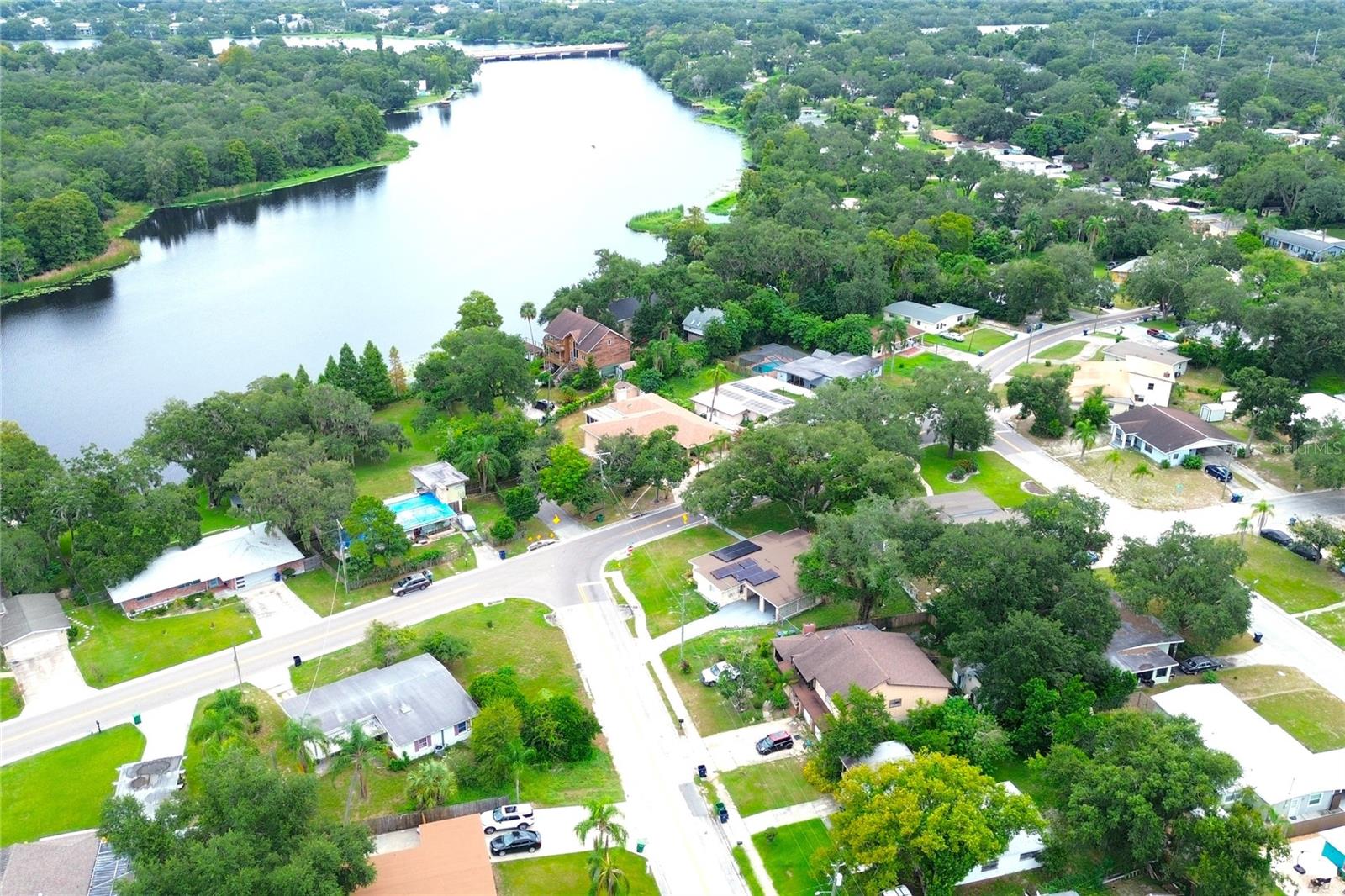 3201 RIVER GROVE DR