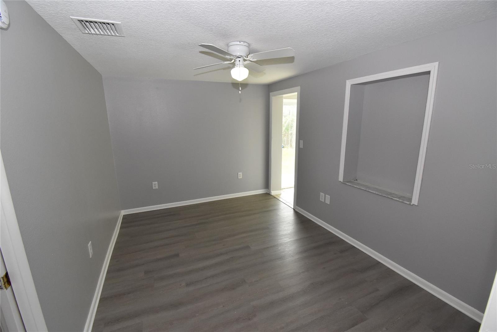 11025 PICKERING LN