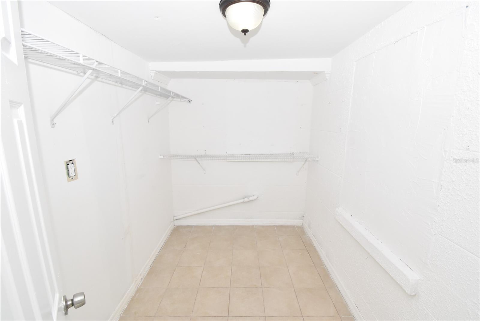 11025 PICKERING LN