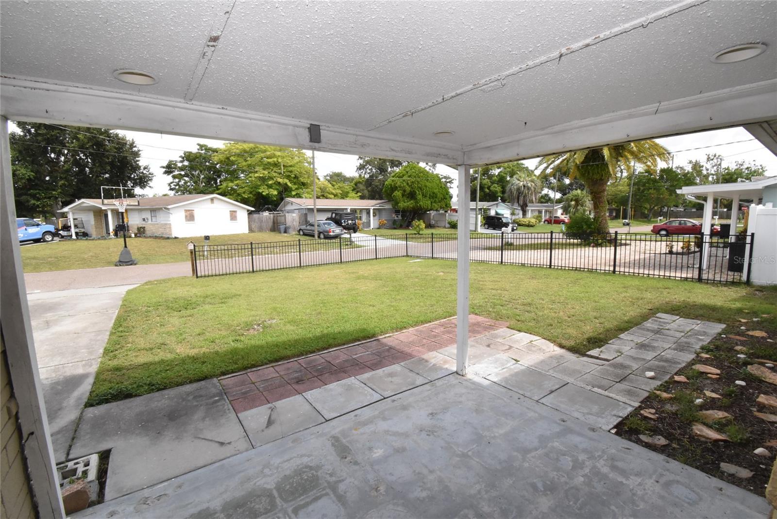 11025 PICKERING LN