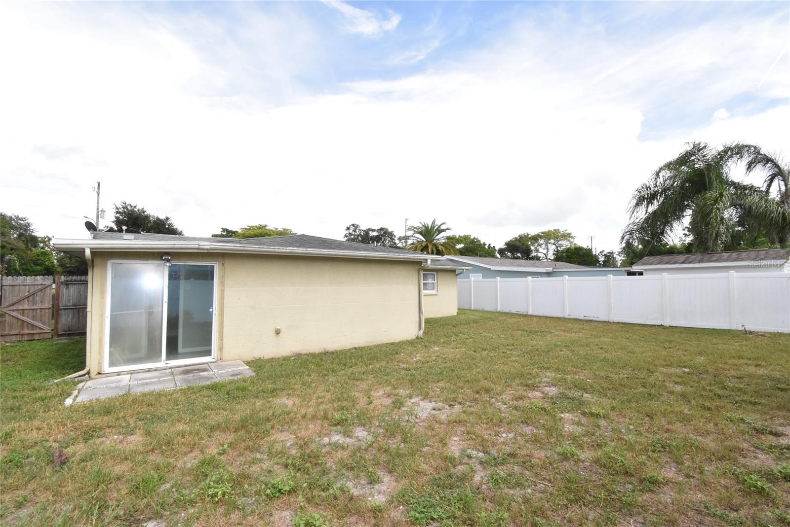 11025 PICKERING LN
