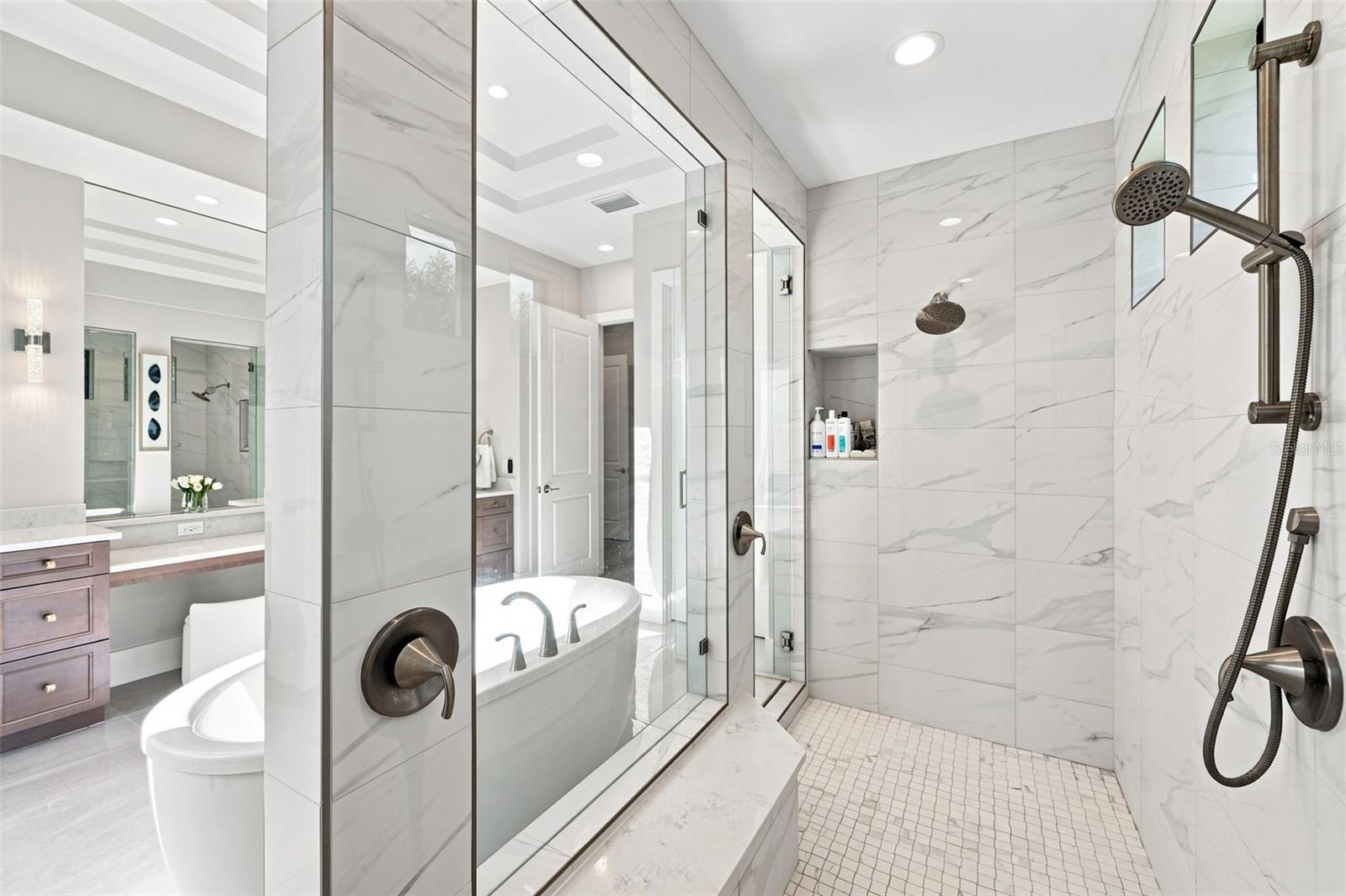 1422 OAK MEADOW PT
