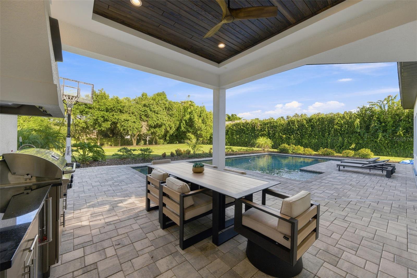 1422 OAK MEADOW PT